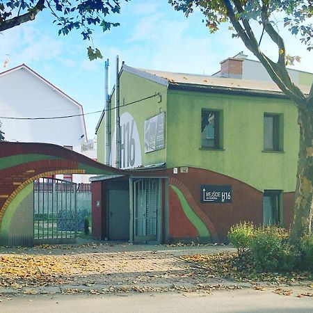Wygodne Pokoje H16 Ostello Chorzów Esterno foto