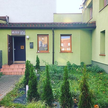 Wygodne Pokoje H16 Ostello Chorzów Esterno foto
