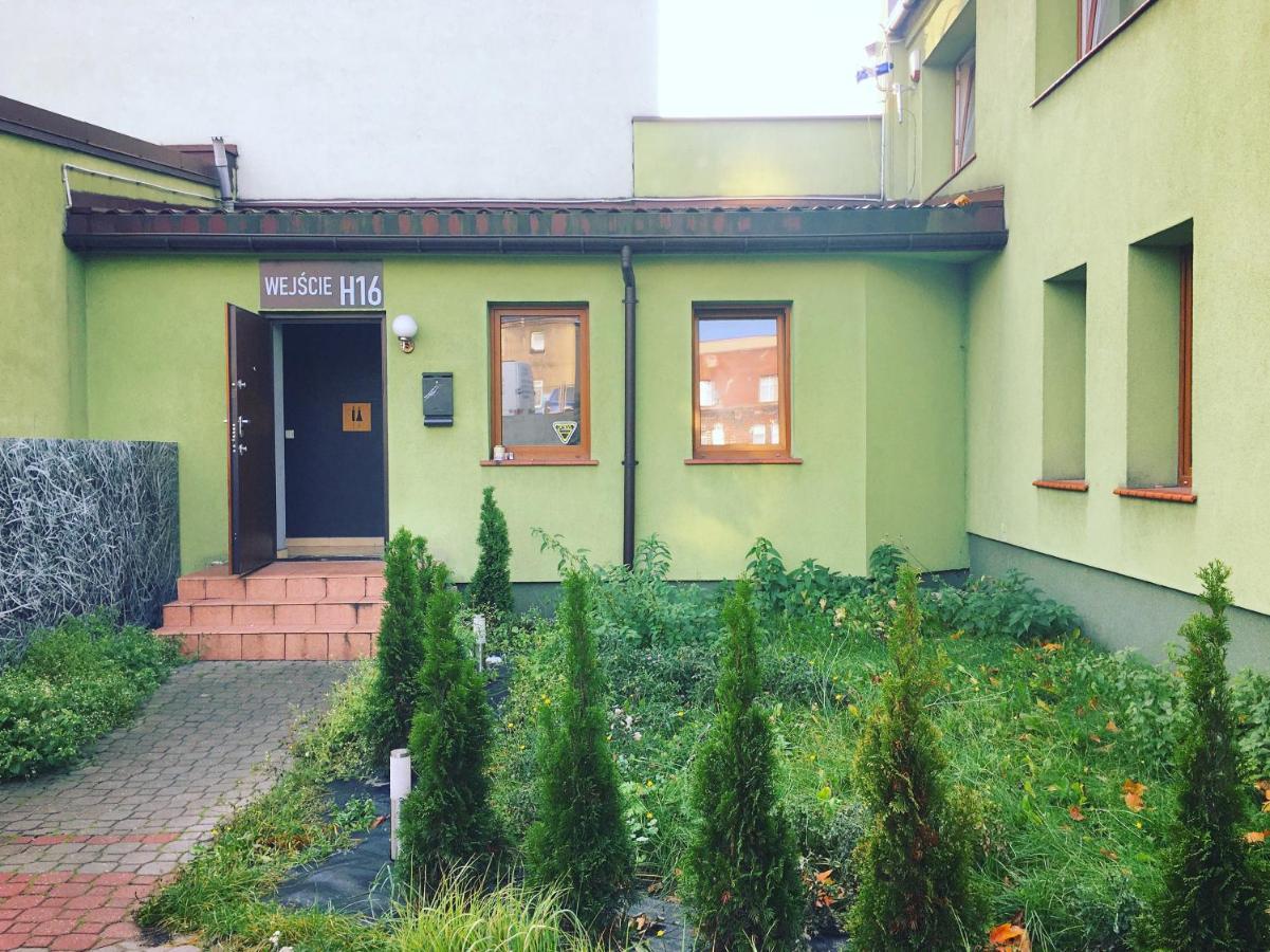 Wygodne Pokoje H16 Ostello Chorzów Esterno foto